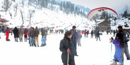 Delhi Agra Manali Amritsar Tour Package